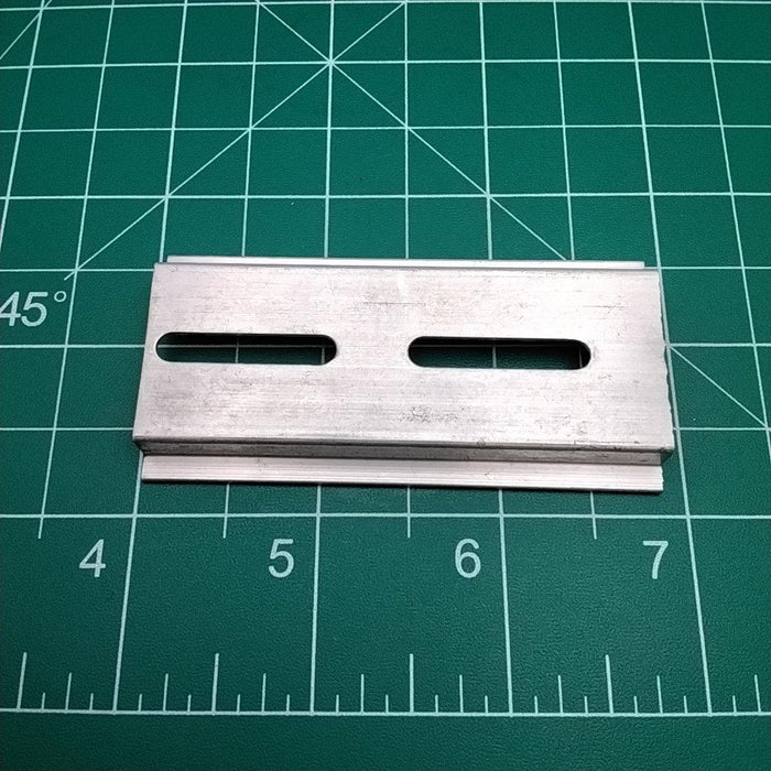 Z6115 - Connector mount